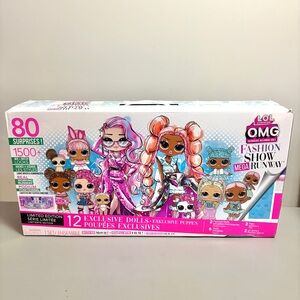 LOL Surprise OMG Fashion Show Mega Runway Set 1500 Looks 12 Figures & Pets NEW